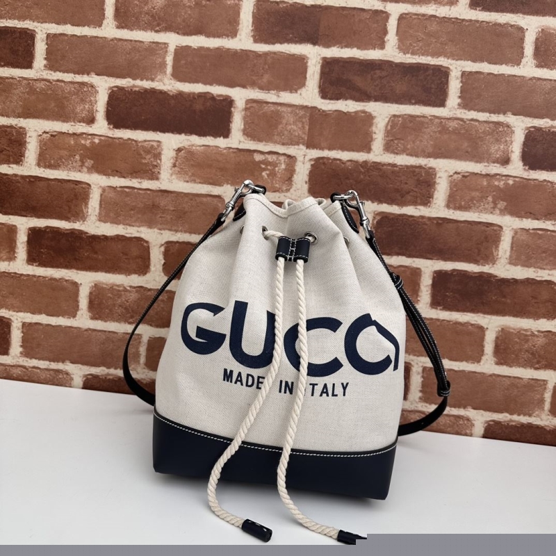 G*u*i bucket bags